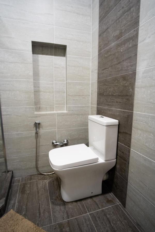 G-Point Appartement Batoemi Buitenkant foto